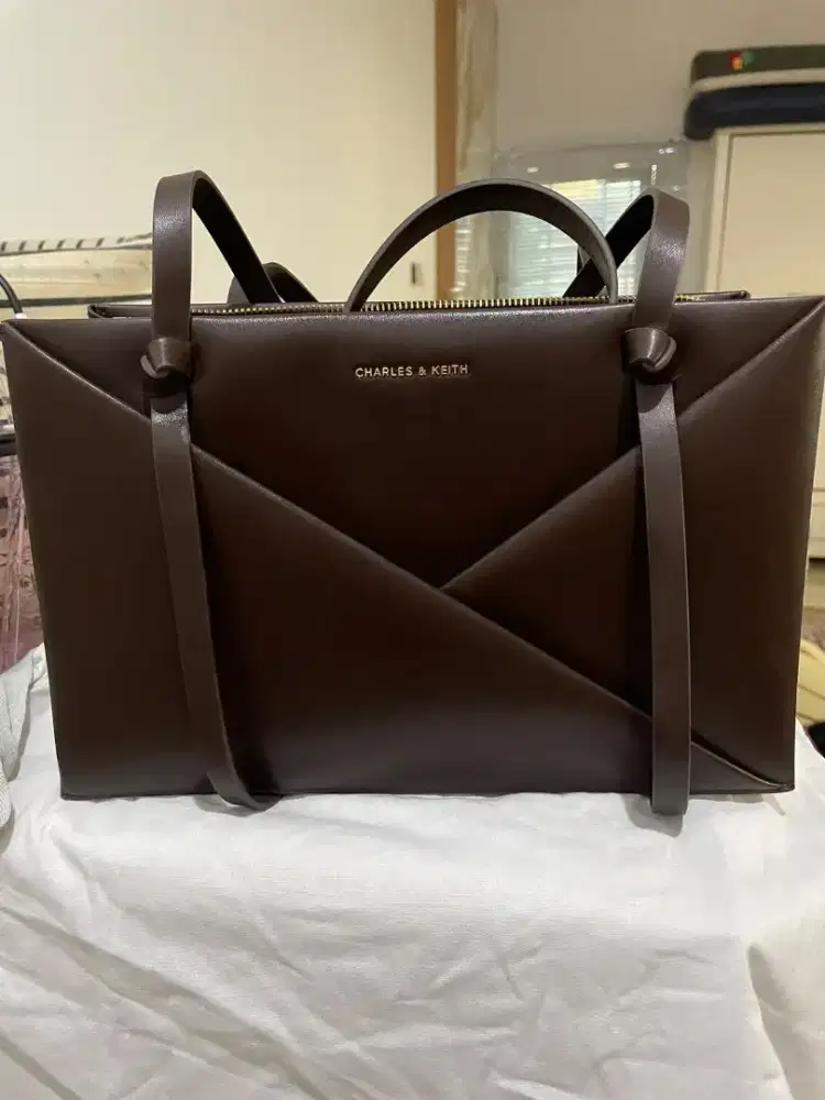 Tas Charles & Keith