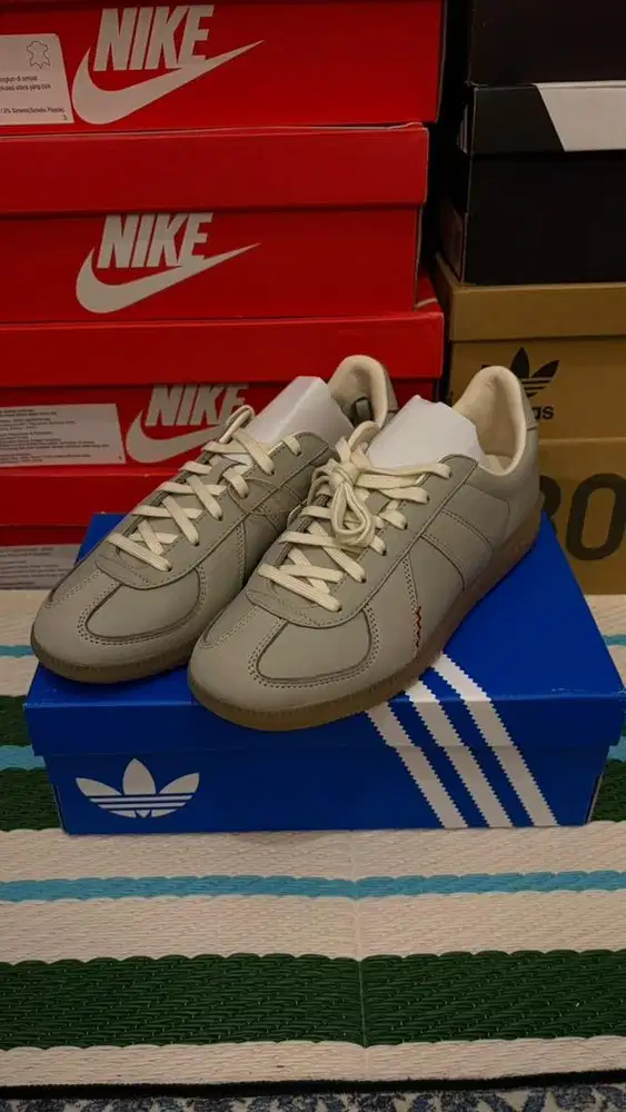 Adidas BW Army Grey Harrcopy BNIB (Mirip Maison Margiele Gats)