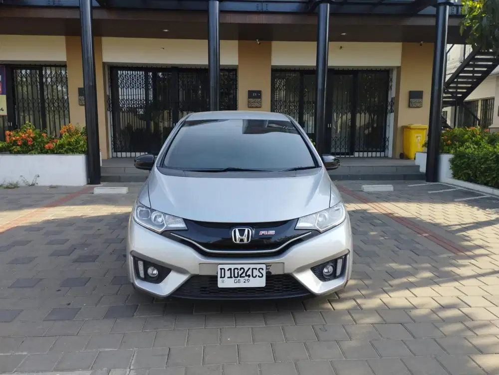 HONDA JAZZ RS MAGIC GK5 2016 Dp 8 juta