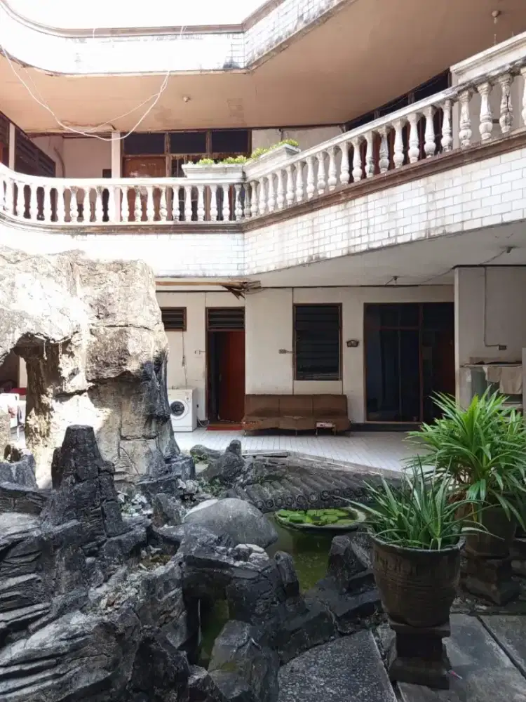 Komersial area pusat kota surabaya hitung tanah