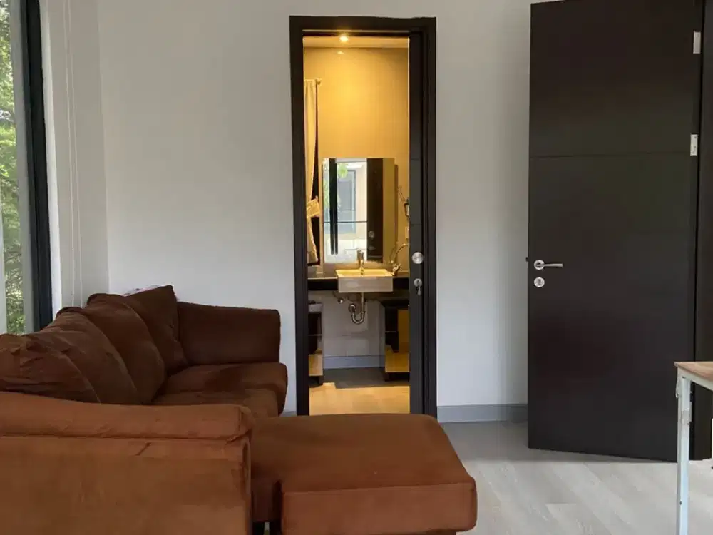 Dijual Rumah PIK 2 Milenial, Hoek, 2 Lantai, LT 137.5 m², LB 100 m², 3+1 KT, Rp 3 M
