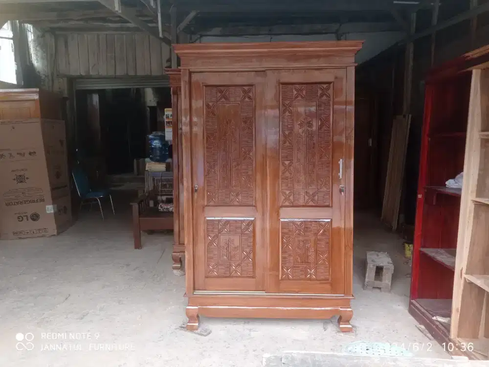 Lemari jati pintu 2 sliding door
