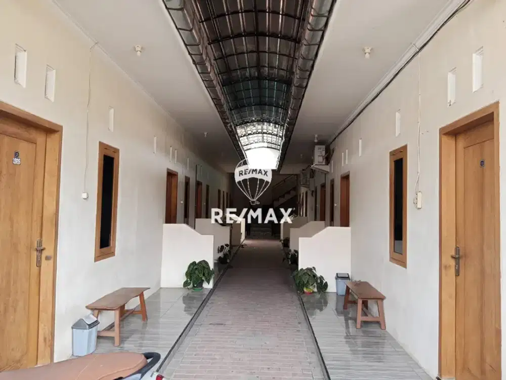DIJUAL RUMAH KOST AKTIF BERPENGHUNI - PAKIS BANYUWANGI