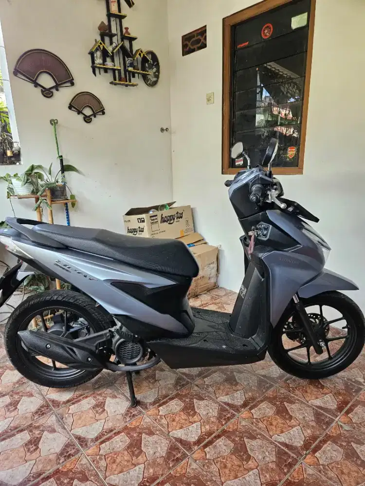 Honda Beat Deluxe Matte Silver akhir 2024
