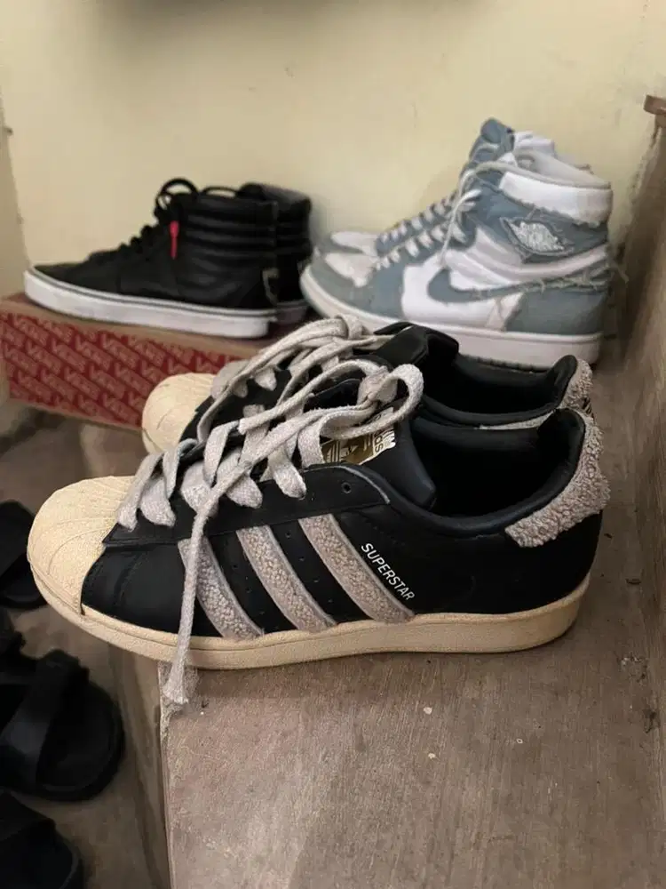Sepatu Adidas superstar leather sherpa sz 36-37