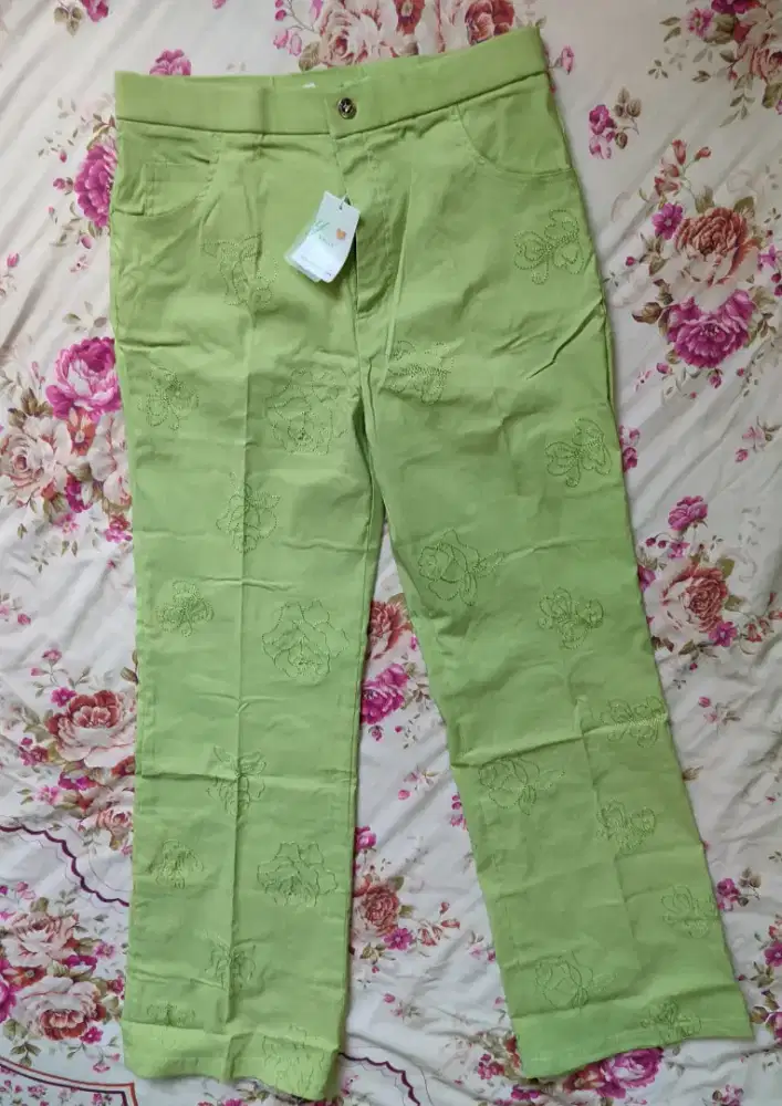 Celana Import bahan strech Korea. Baru uk L