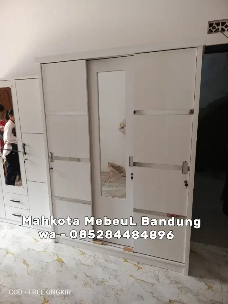 LEMARI PAKAIAN 3P SLIDING BAHAN TRIPBLOCK