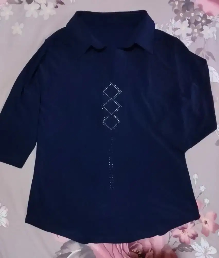 Blus import bahan strech Korea. Seken bagus uk M