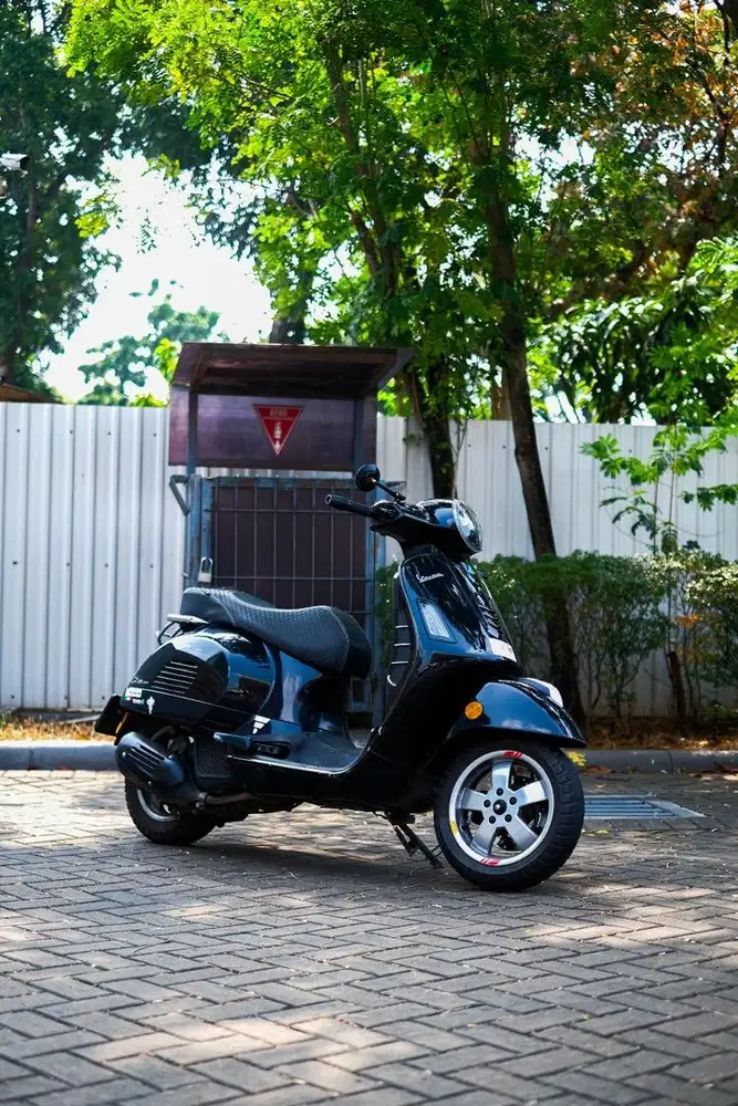 VESPA GTS 150 IGET 4VIE ABS TAHUN 2018