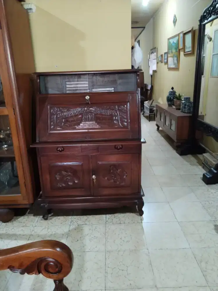 Lemari belajar jati lawas