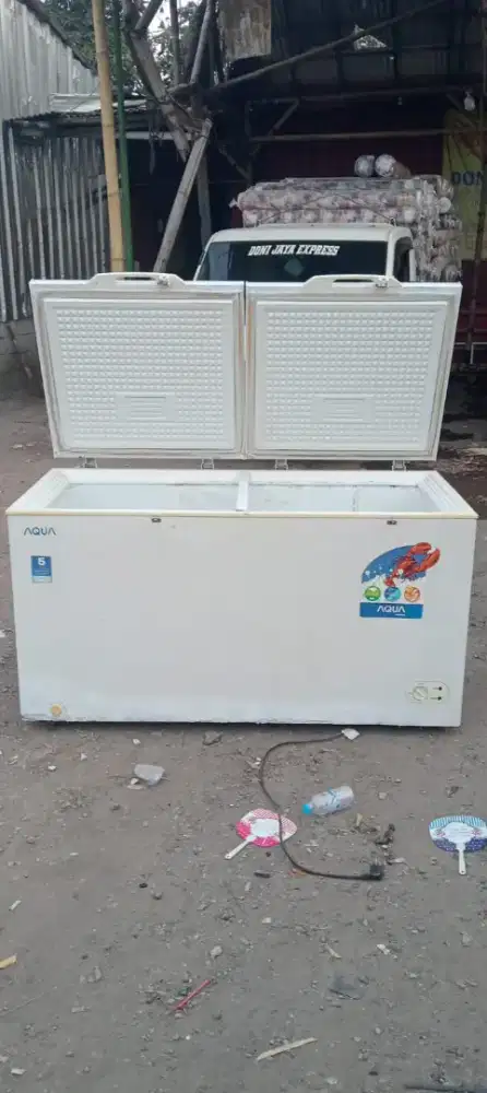 Freezer box dua pintu