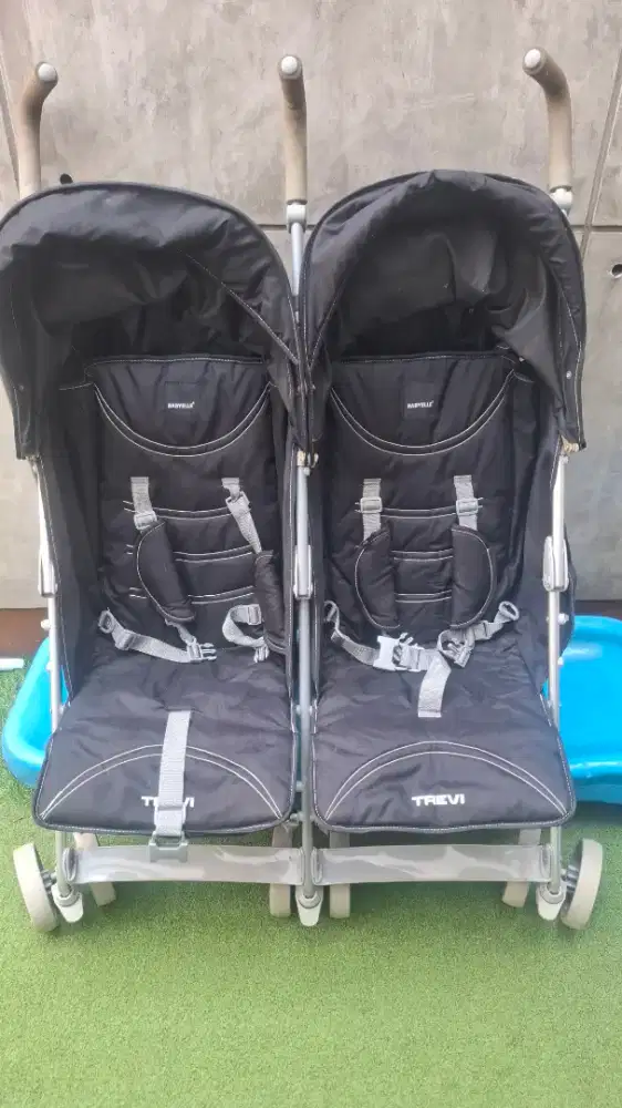 stroller merk trevi buat baby twins