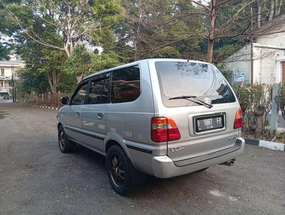 Toyota Kijang 2001 Bensin