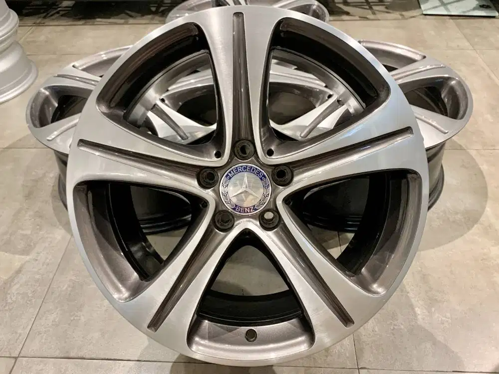 Velg OEM Mercedes Benz E Class W213, R-18, Lebar 8, PCD 5x112