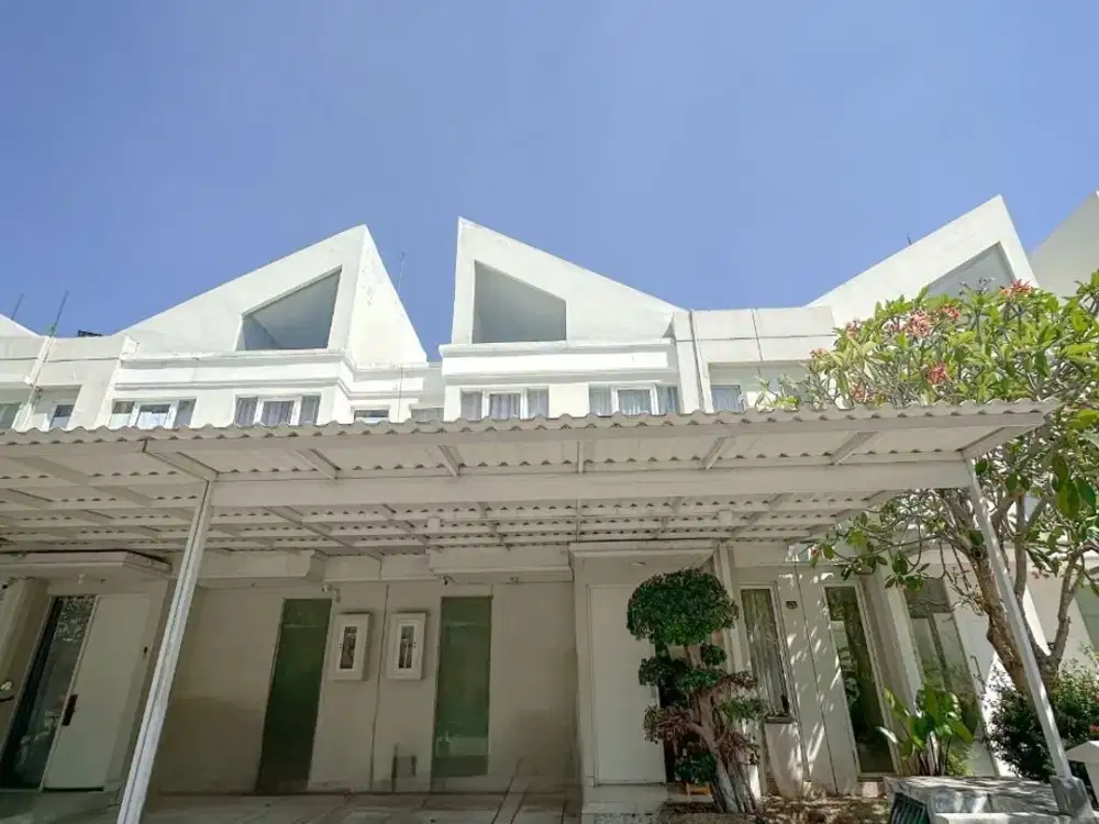 DIJUAL FULL FURNISHED - Rumah 2 Lantai di Grand Pakuwon Surabaya Barat