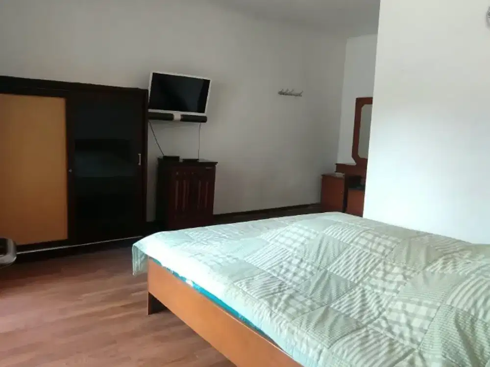 Dijual Rumah villa aktif komplek istana bunga Parongpong Lembang Bandung barat