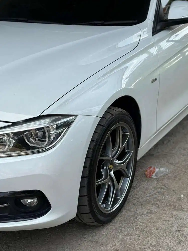 BMW 320i 2017 Bensin