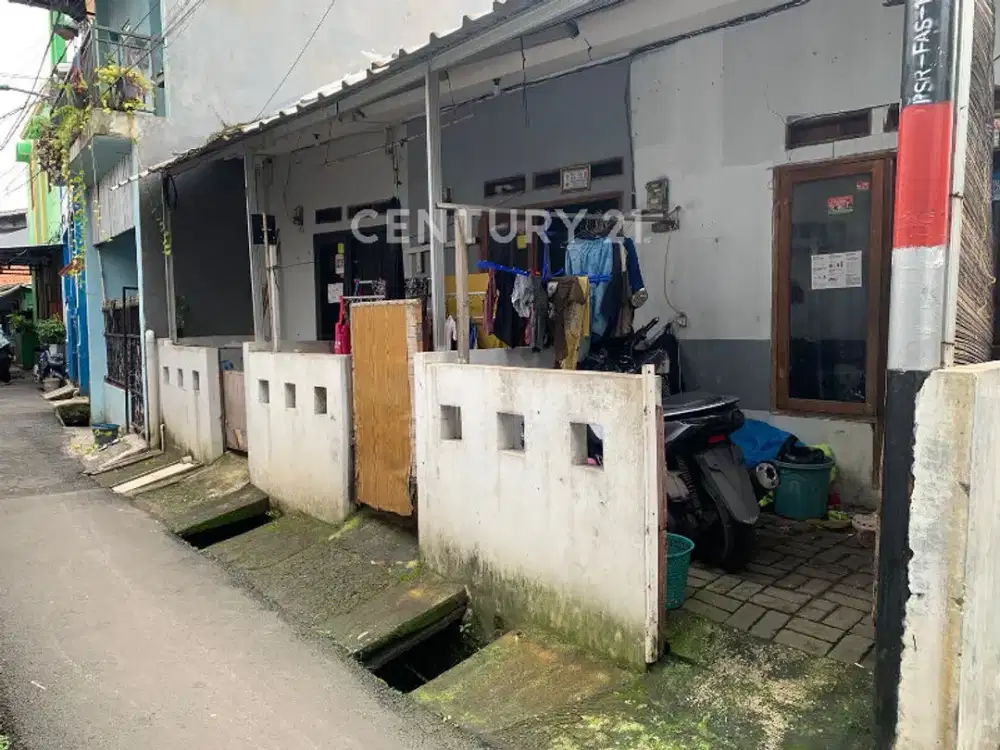 Rumah Usaha Akses Mobil Kontrakkan 3 Pintu Di TMII Ciracas S9511