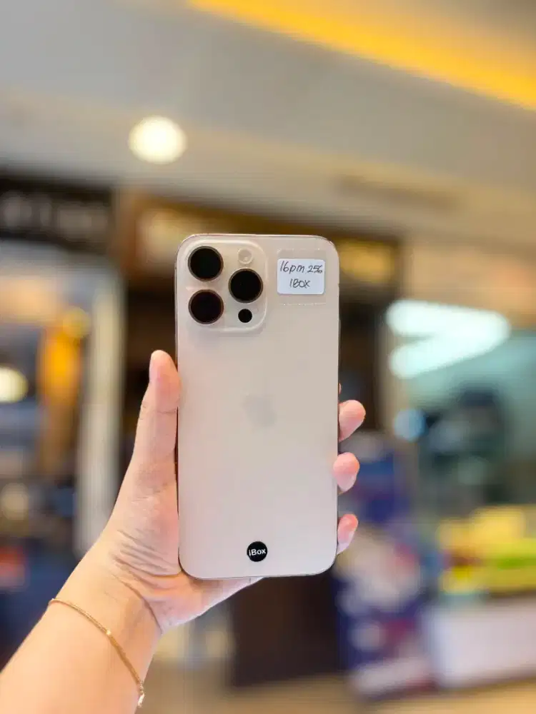 SECOND IPHONE 16 PRO MAX 256GB