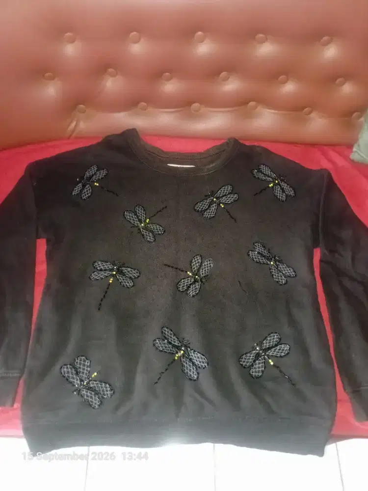 Tshirt dari brand  Pull&Bear
