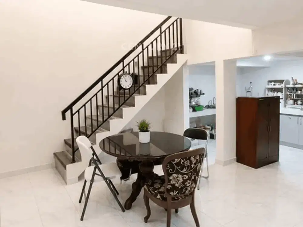 Rumah Siap Huni Dan Strategis Area Taman Ratu Jakarta Barat