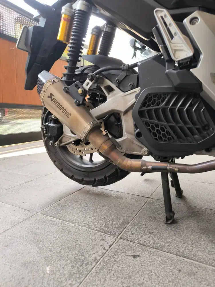 Knalpot AKRAPOVIC CONICAL Honda ADV 150 Full System PNP