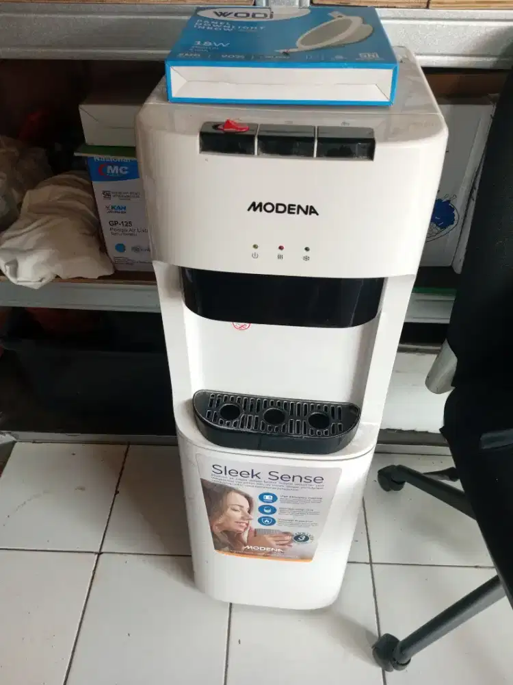 Dijual dispenser dingin dan panas kondisi gress