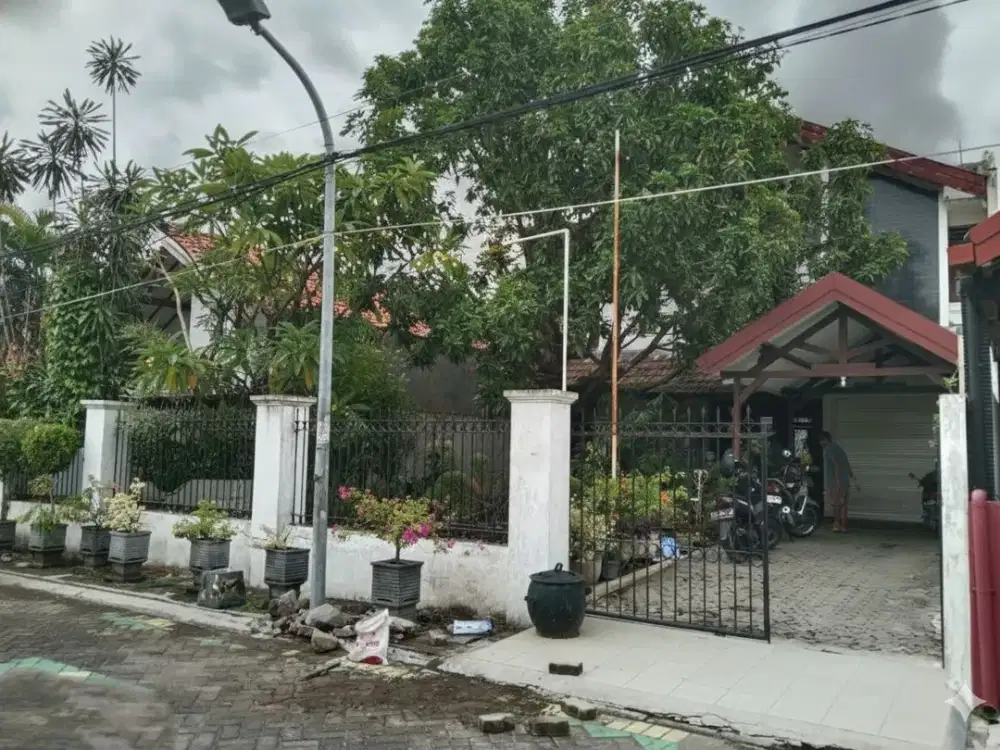 Dijual Rumah Luas Murah Hitung Tanah Perum. Semolowaru Selatan Dekat 3 Kampus Ternama Surabaya