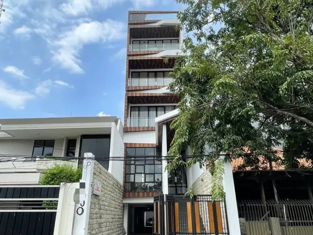 Dijual Via Lelang Gedung Kantor Mewah di Jl Embong Cerme Surabaya Pusat 5 Lantai Ada Lift