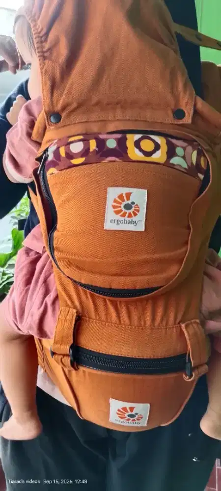 ERGOBABY CARRIER KLASIK ver.1(dengan perekat VELCRO & double pengunci)