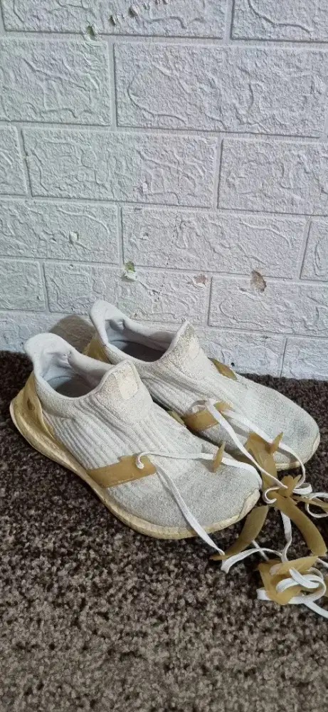 Sepatu Adidas ultra boost sz 42