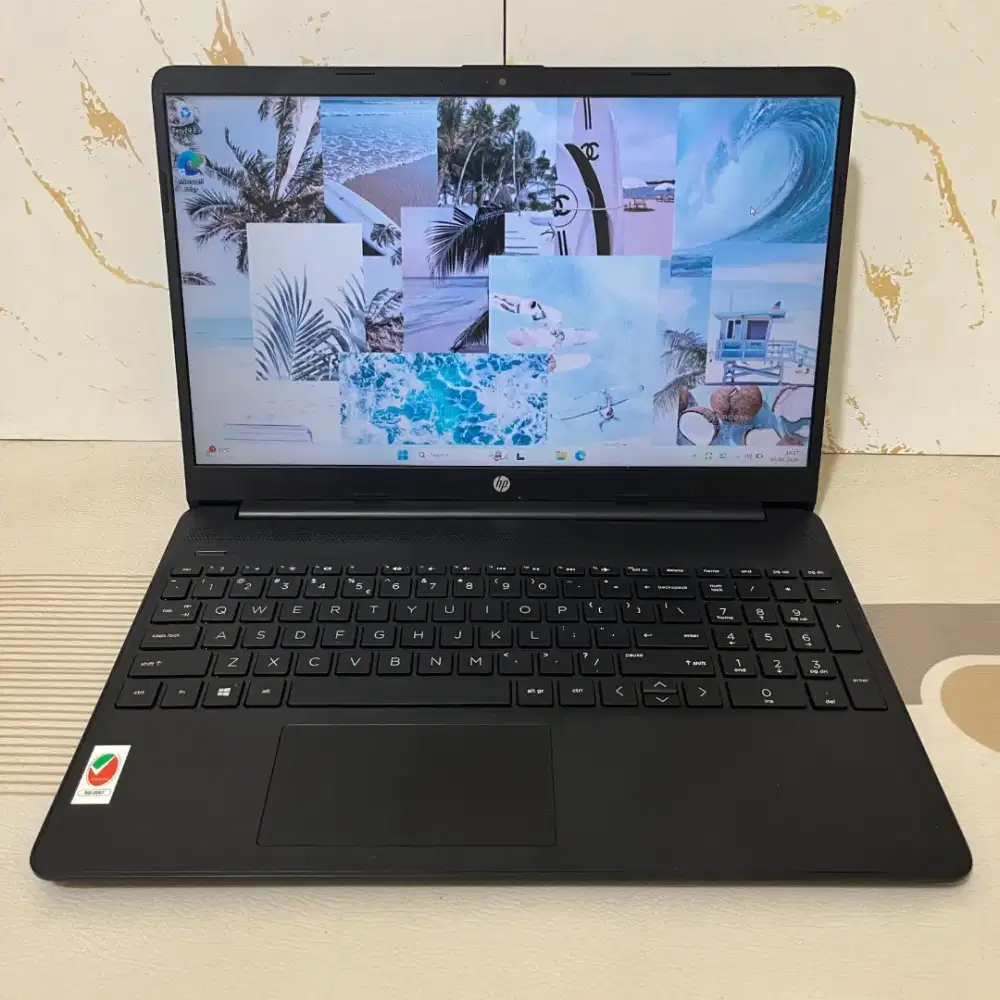 Forsale, Laptop HP 15s-eq1 - SSD 256GB -4GB -CELERON N4020 -