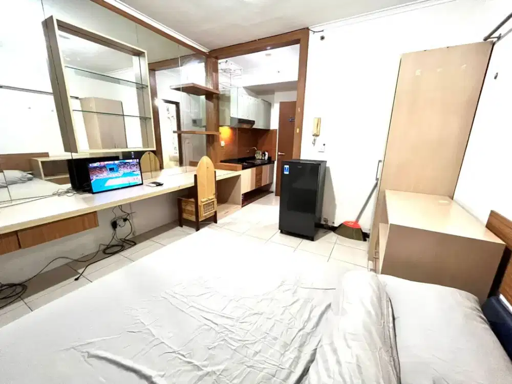 Jual cepat type studio furnished apartemen maple park jakarta utara