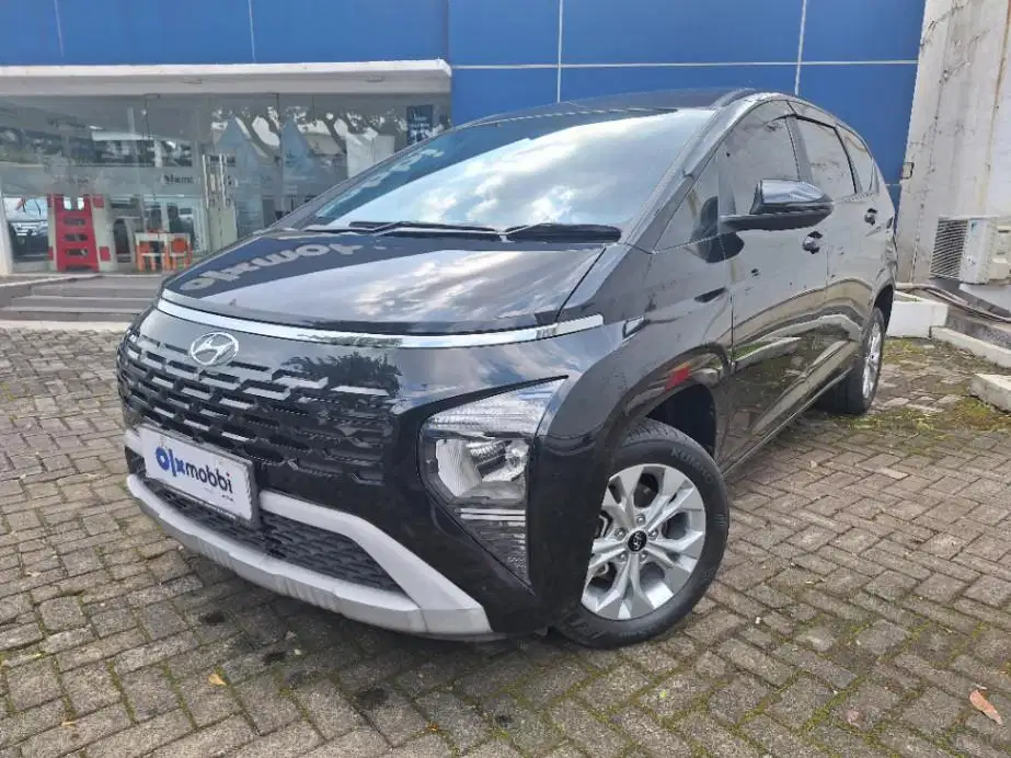 Hyundai Stargazer 1.5 Trend Bensin-AT 2022 Hitam