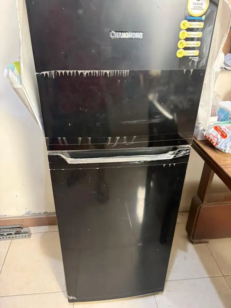 Kulkas Changhong 2 pintu