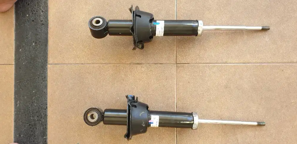 MURAH POL 1Set SHOCKBEAKER Belakang ORI CRV  GEN3 100%Normal SiapPakai