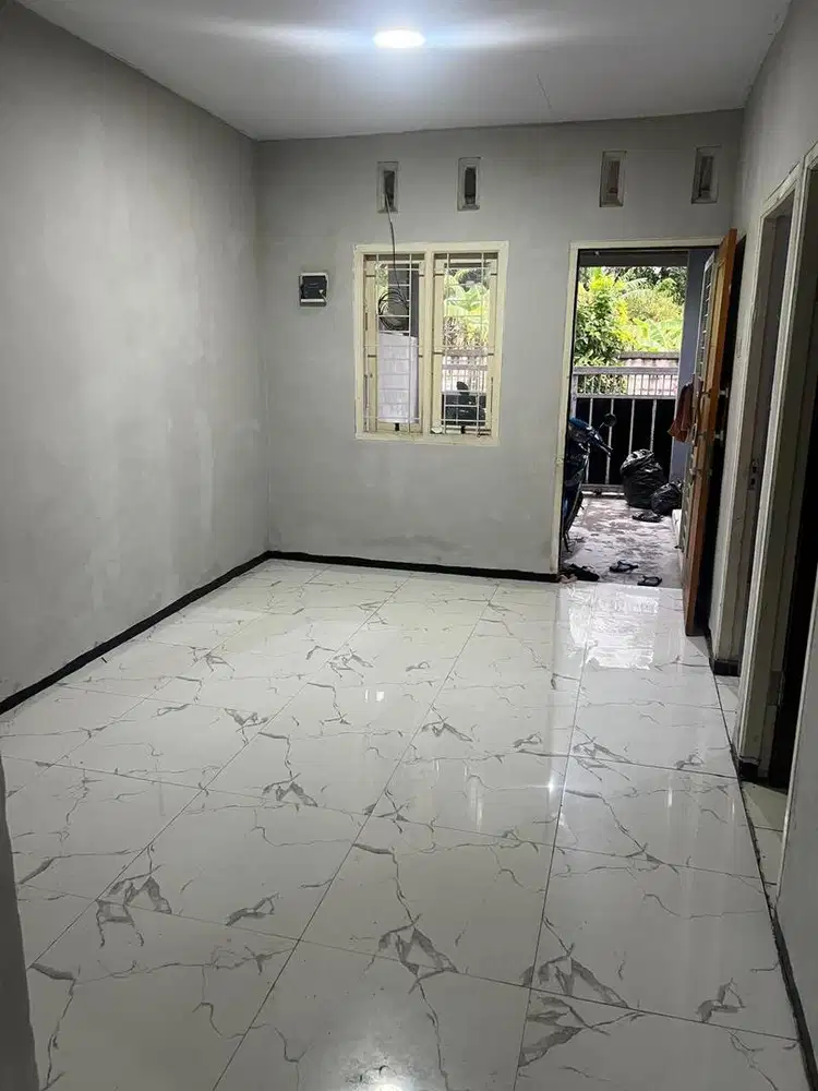 DISEWAKAN RUMAH 7JT/6bln SEPATAN TIMUR