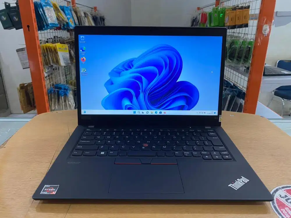 Lenovo ThinkPad X13 Amd Ryzen 5 PRO 4650U Ram 16GB SSD 256GB SlimMulus