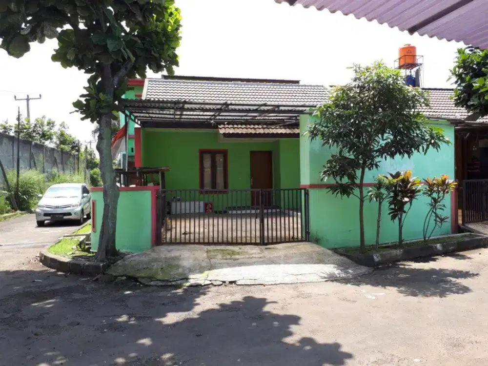 Rumah Hoek Murah Nyaman di Komplek Gempol Asri Bandung