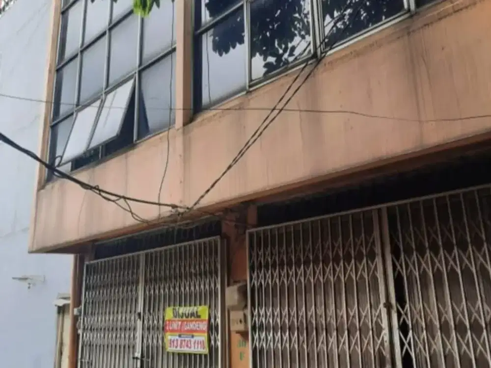 Ruko Gandeng 3 lantai, Pulogadung, Jakarta Timur, satu kompeks dengan Bank BCA