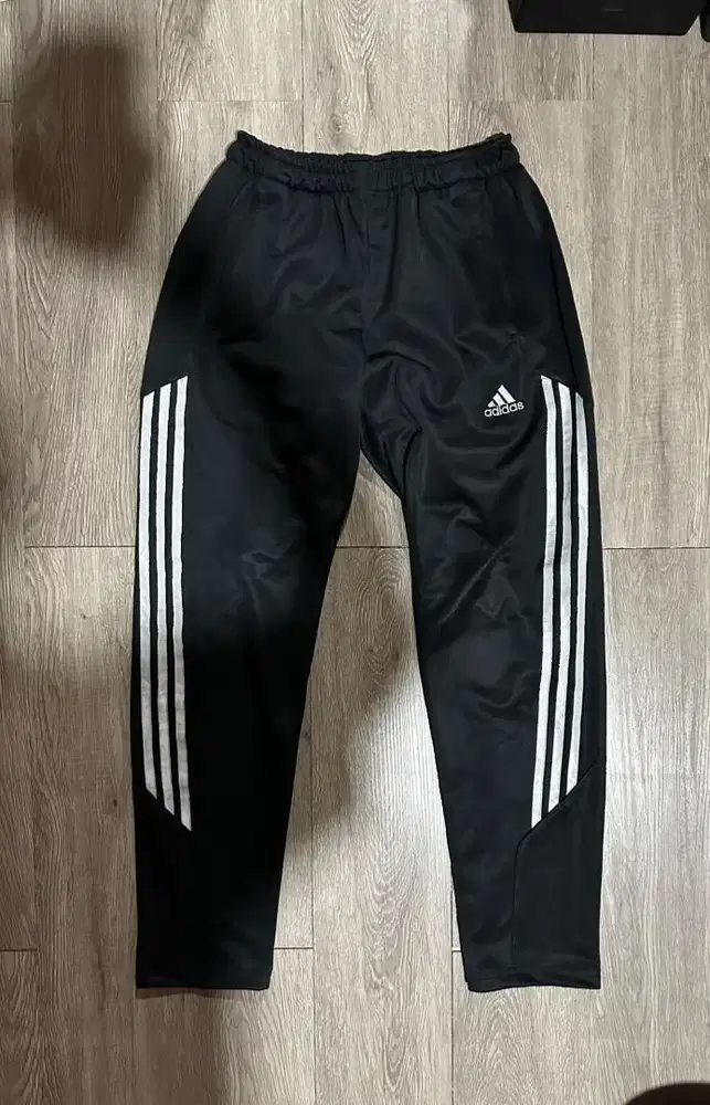 Celana Adidas Trackpants Original Size fit 32