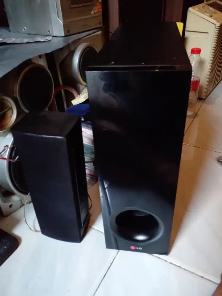 Subwoofer LG 6 inc dan center nya