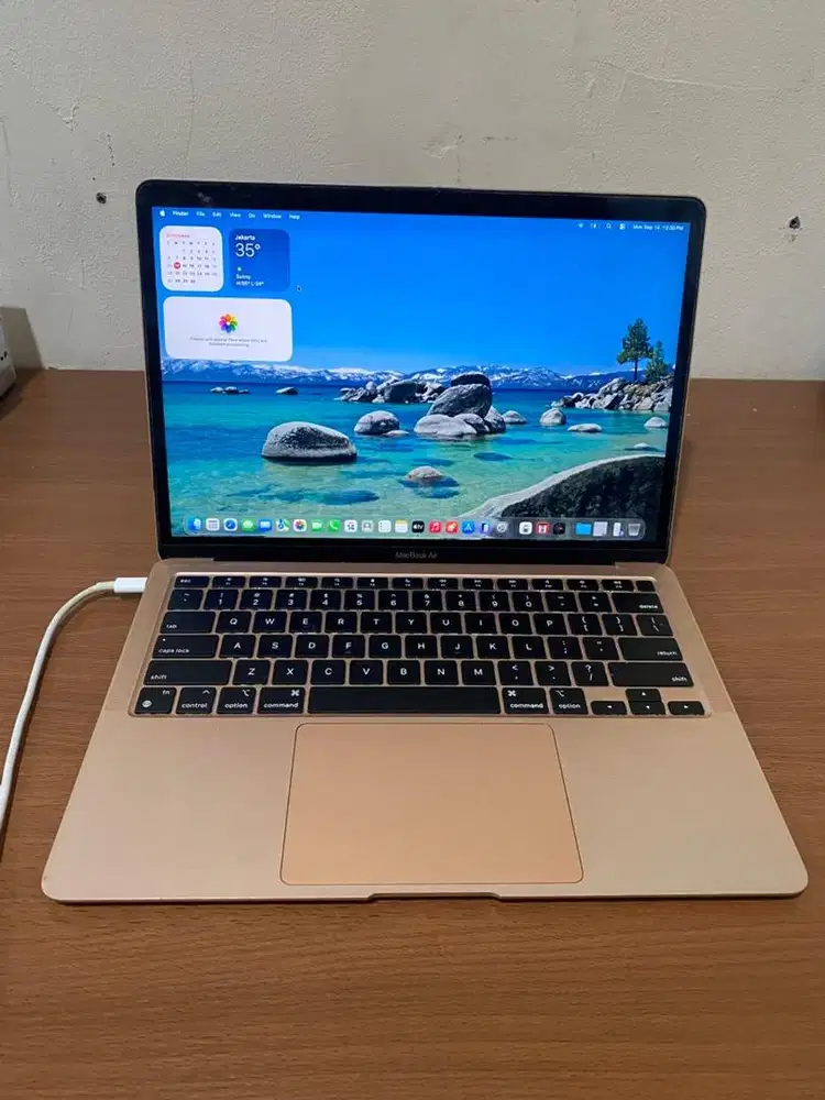 MACBOOK AIR M1 2020 RAM 8/256 DENT