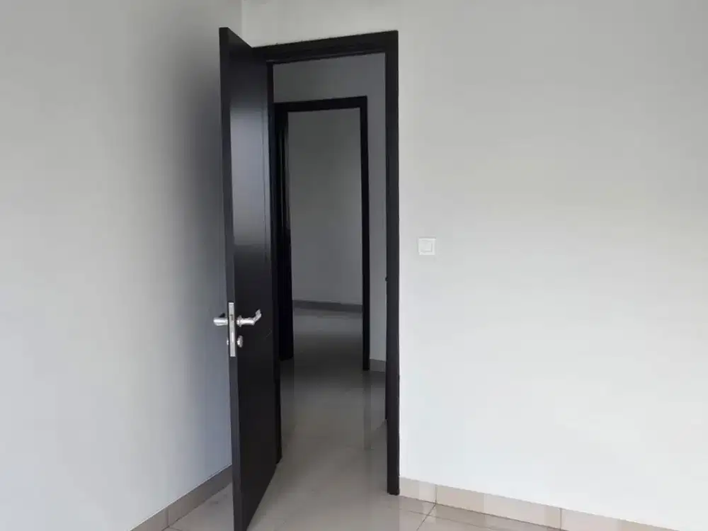 Disewakan Rumah Minimalis 6x11, lokasi strategis, tidak banjir Cluster Regia Summarecon Crown Gading Bekasi