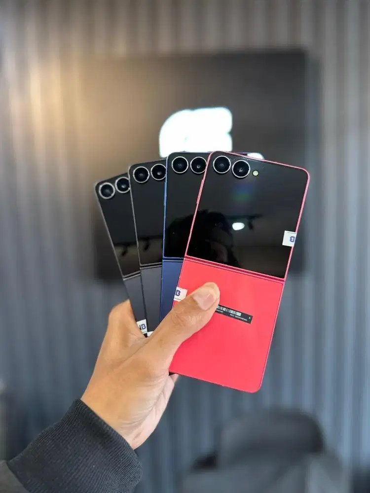 SAMSUNG GALAXY Z FOLD 7, 256 & 512gb (GARANSI SEIN)