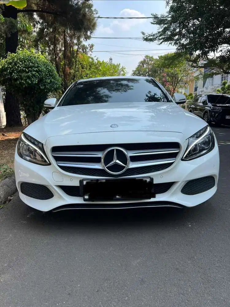 Mercedes-Benz C200 2016 Bensin
