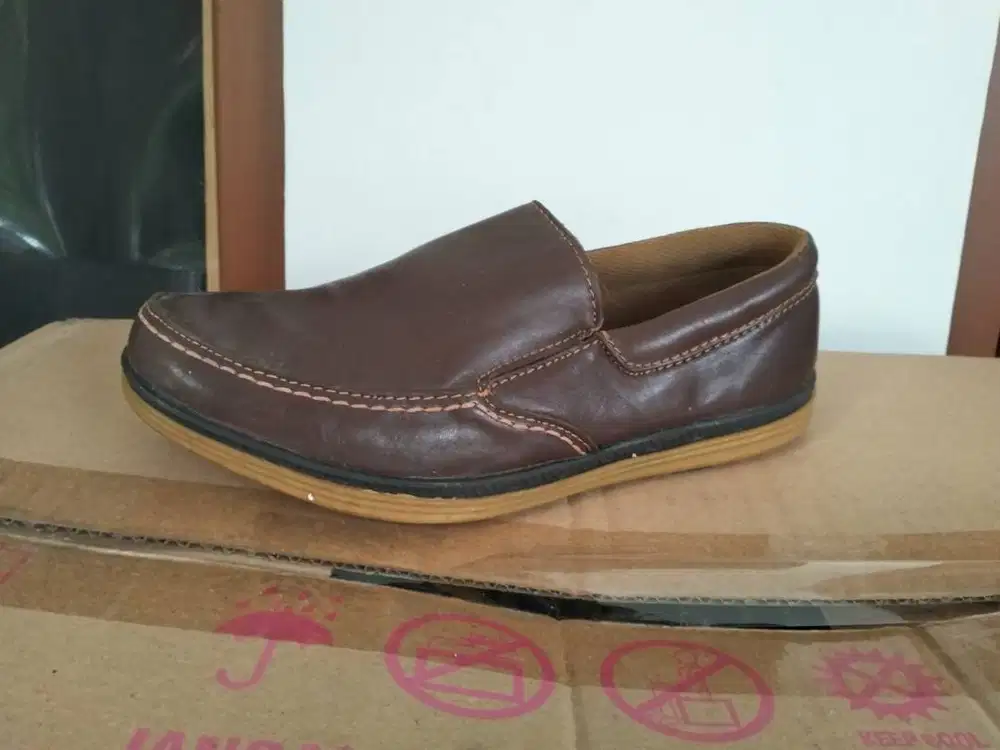 Sepatu Kulit Asli kode FNCT