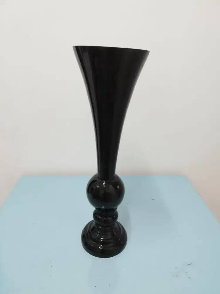 Vas Bunga Elegan