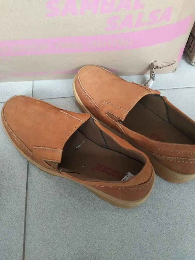 Sepatu Kulit Sapi Asli Modis Kode FC