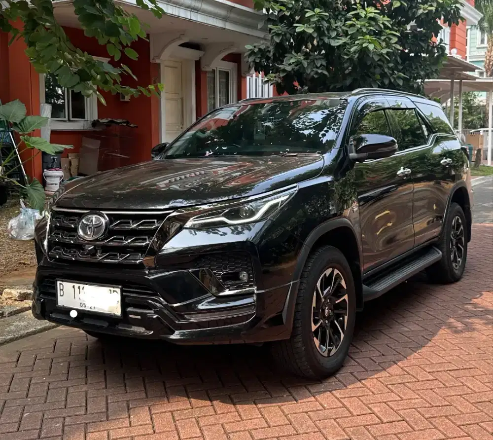 Tangan Pertama Toyota Fortuner SRZ GR Sport 2022 Kesayangan Keluarga